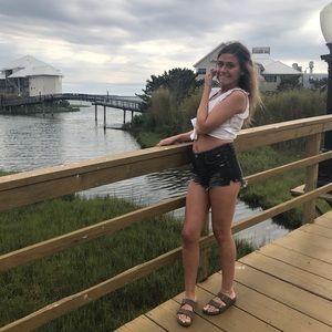 Meet your Posher, Kayla